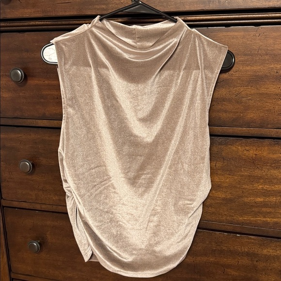 Top - Picture 1 of 2